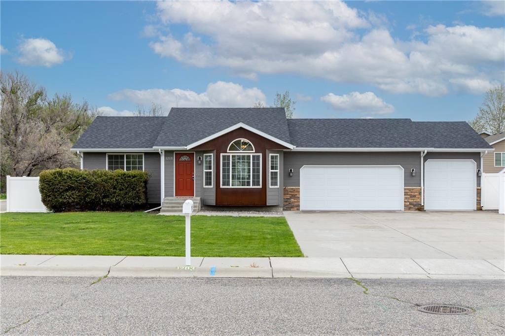 1203 Peony Dr