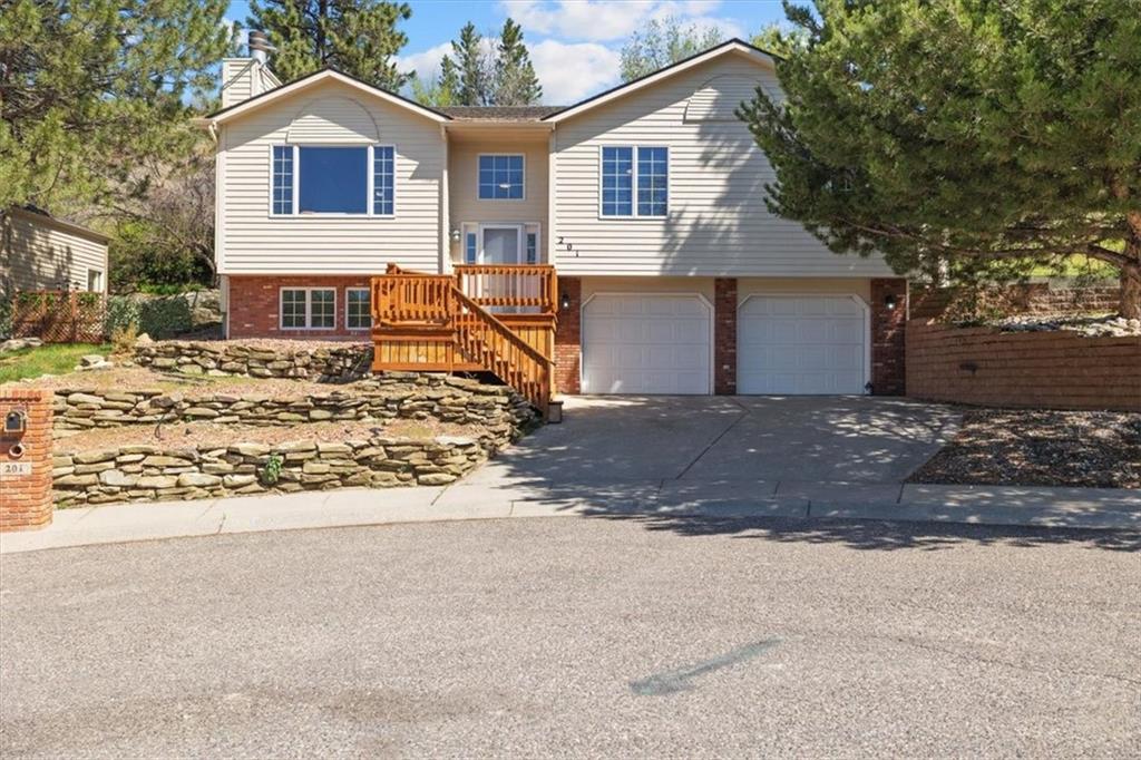 201 Quiet Water Avenue Property Photo 1