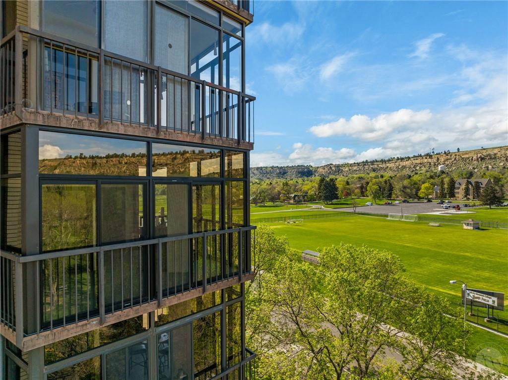 1400 Poly 7e Property Photo 1