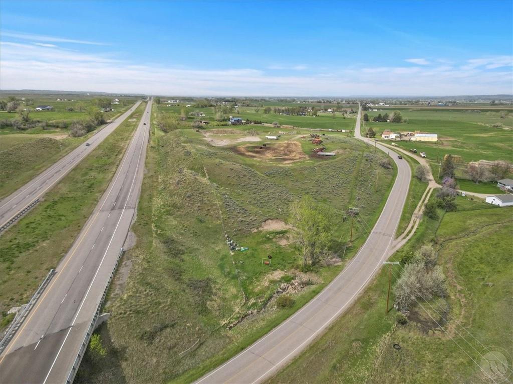 2062 E I Road Property Photo 1