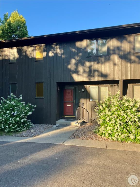 910 13th Street Property Photo 1