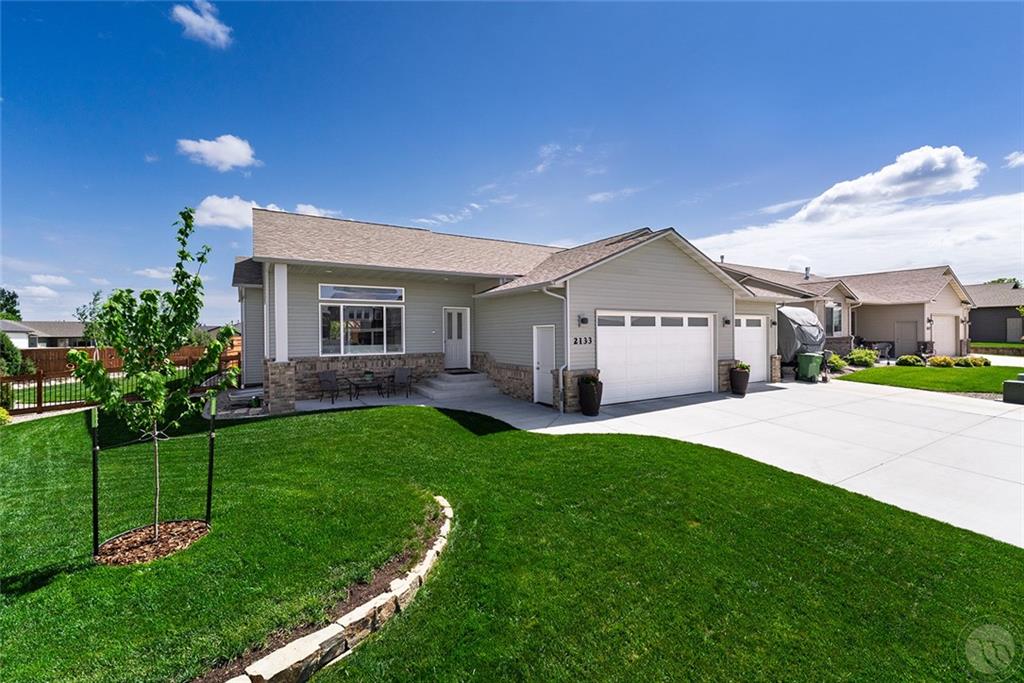 2133 Lake Hills Drive Property Photo