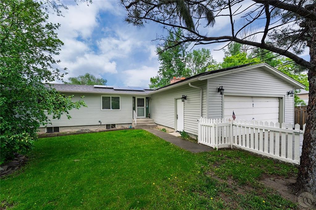 726 Brookwood Dr Property Photo