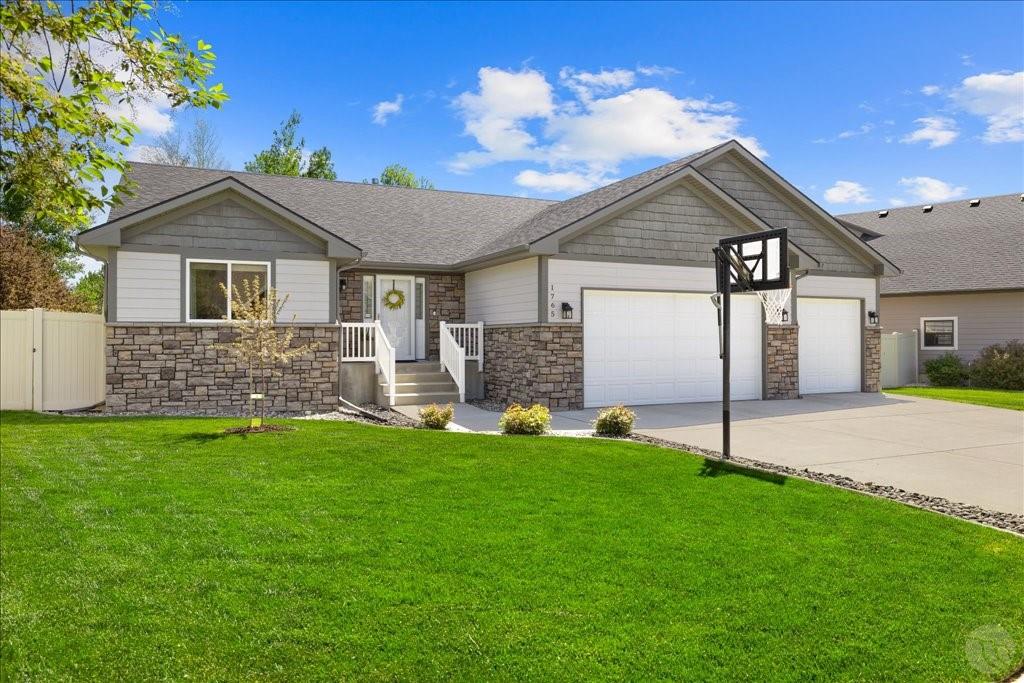 1765 Chandelier Circle Property Photo