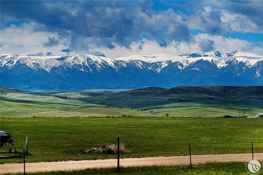 112 Garnet Boulevard Property Photo 5