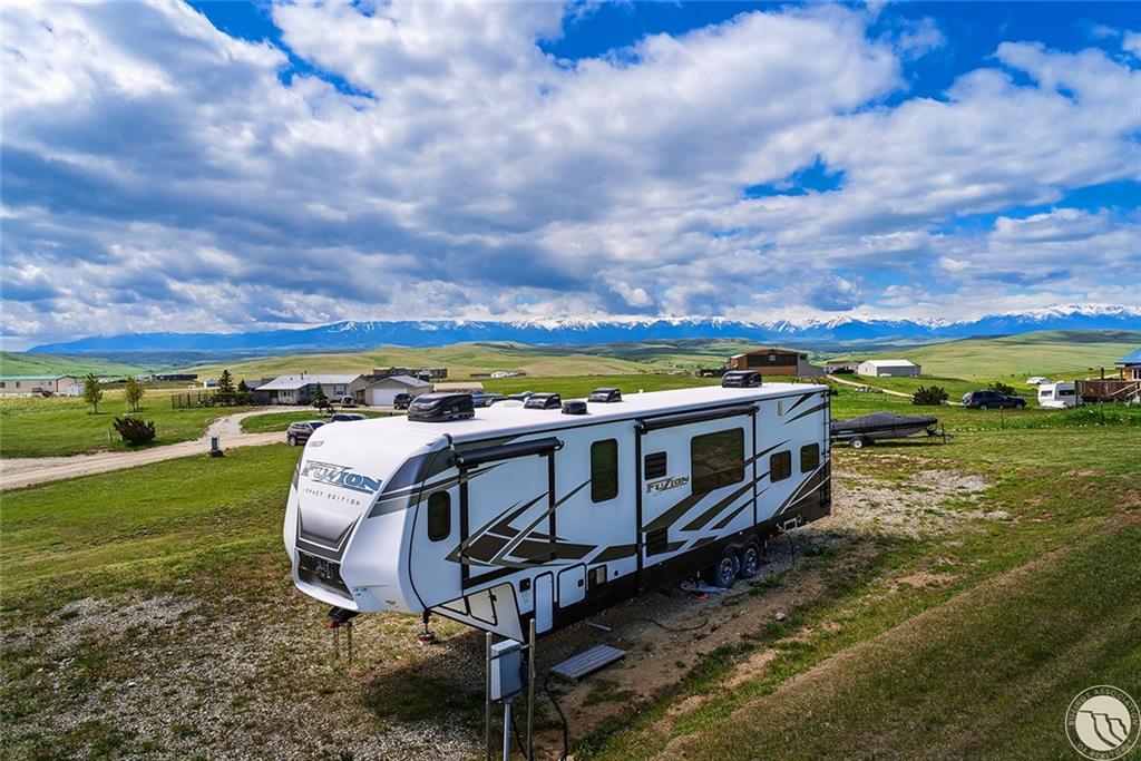 112 Garnet Boulevard Property Photo 11