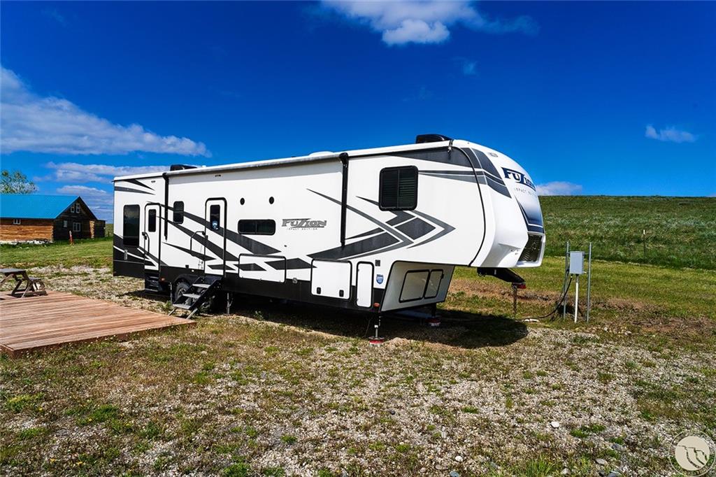 112 Garnet Boulevard Property Photo 21