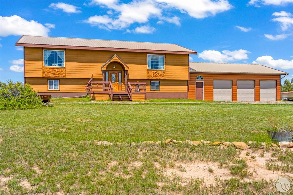 16 Grassland Way Property Photo 1