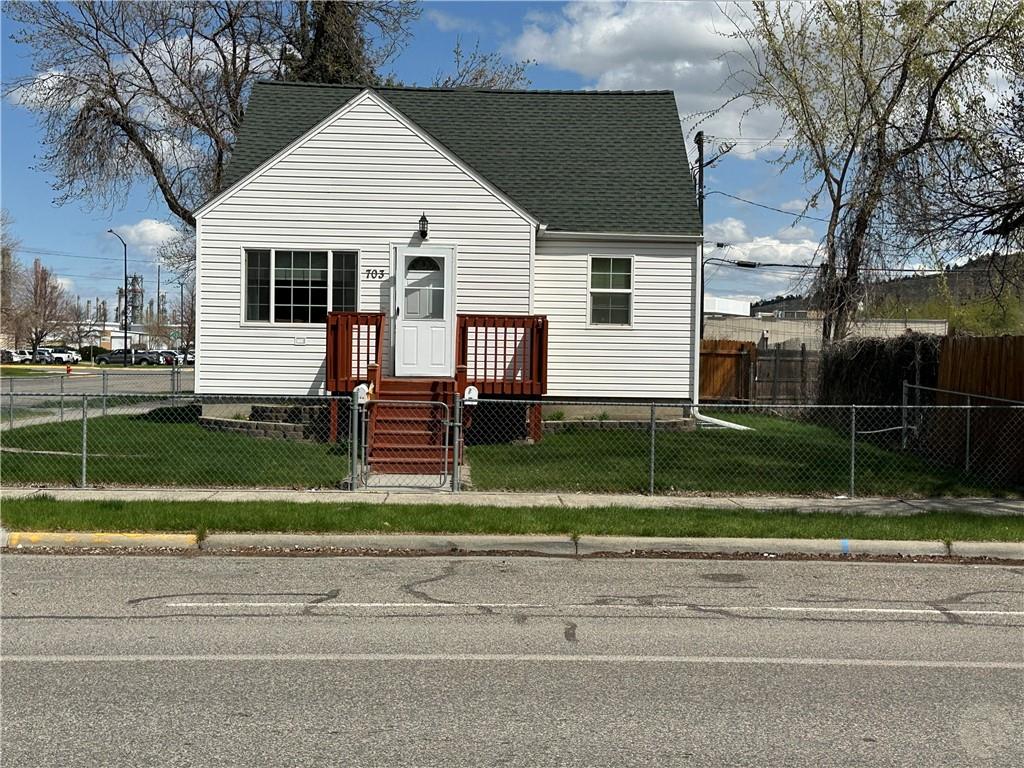 703 S 28th Street Property Photo 1