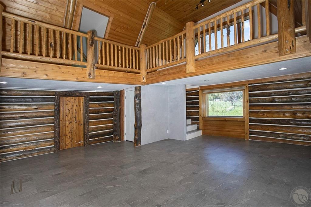 5 Comanche Trail Property Photo 10