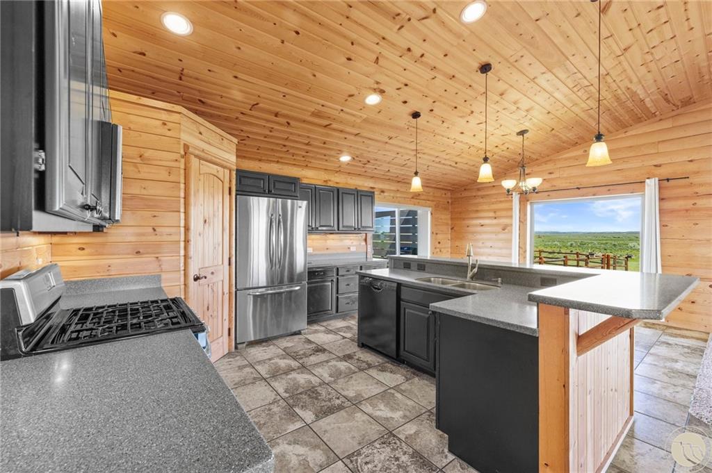 9774 Bison Road Property Photo 10
