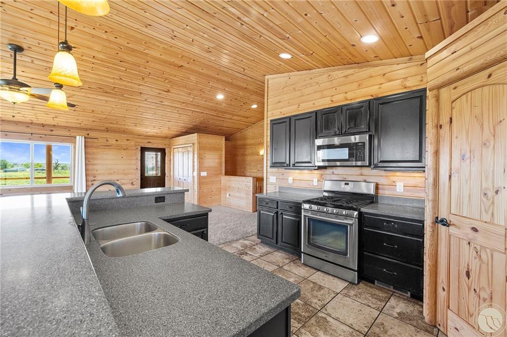 9774 Bison Road Property Photo 12