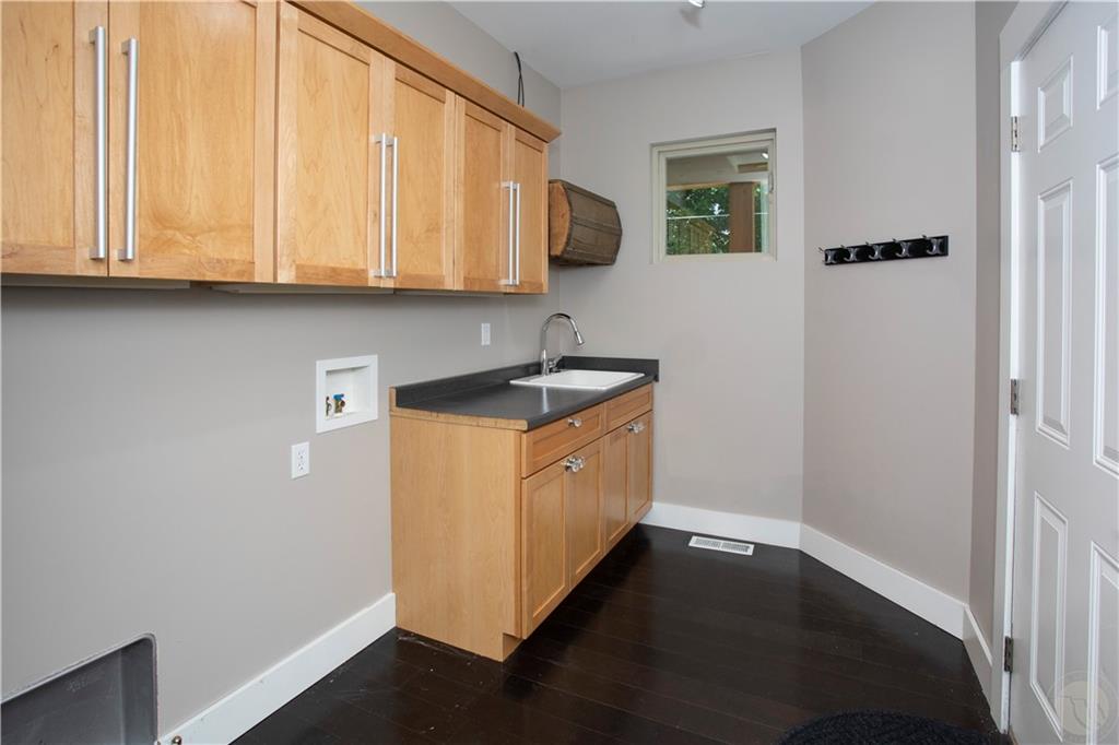 413 Rimrock Road Property Photo 17