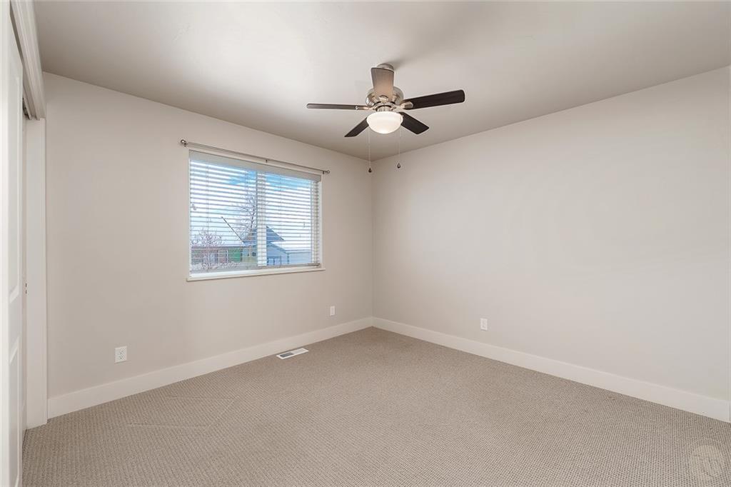 2253 Gleneagles Boulevard Property Photo 14