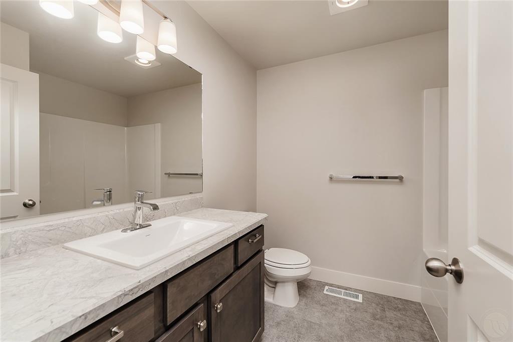 2253 Gleneagles Boulevard Property Photo 15