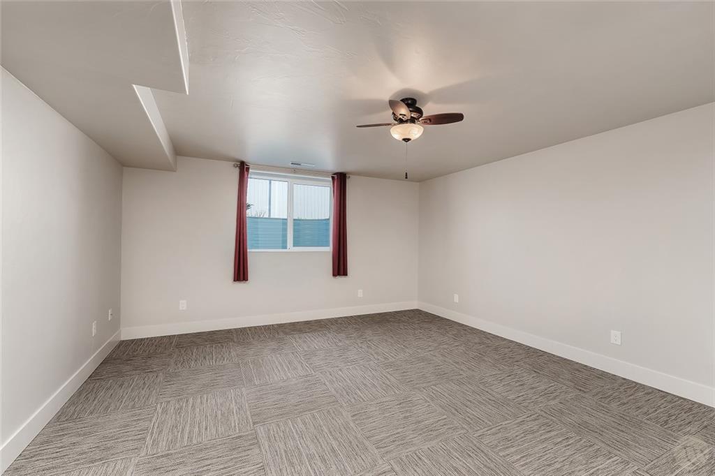 2253 Gleneagles Boulevard Property Photo 16
