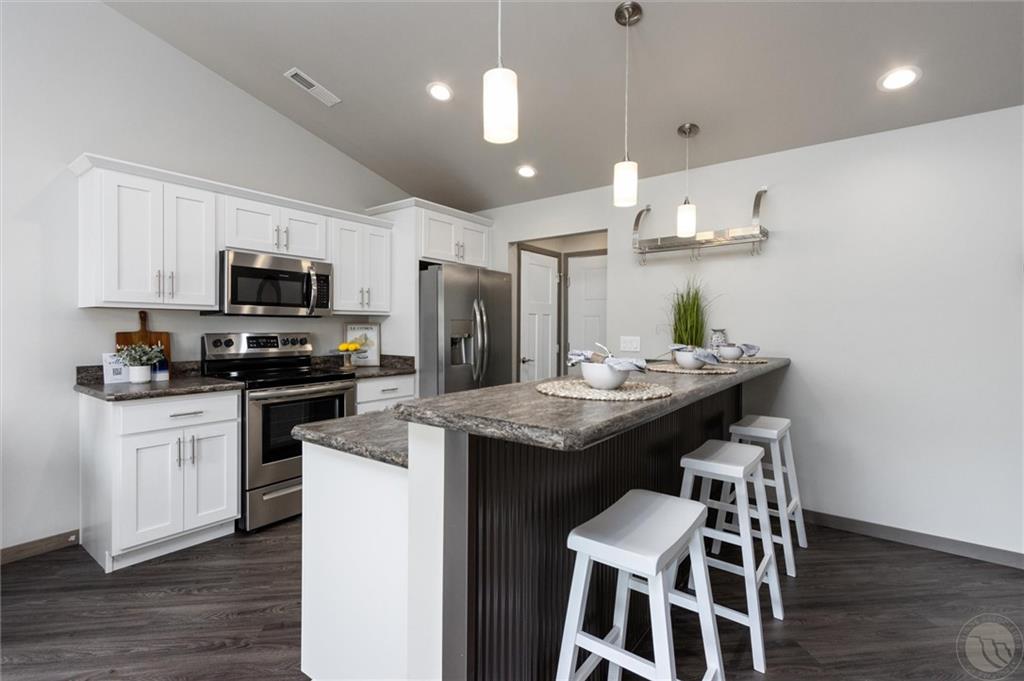 5906 Foxtail Loop Property Photo 8