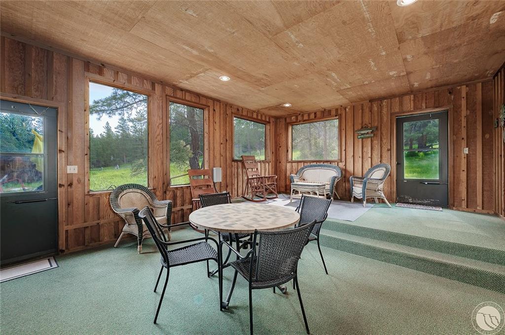 54 E Shane Creek Rd Property Photo 12