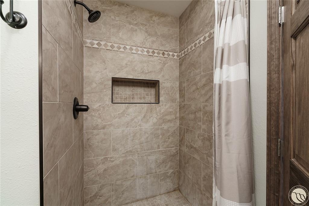 54 E Shane Creek Rd Property Photo 14