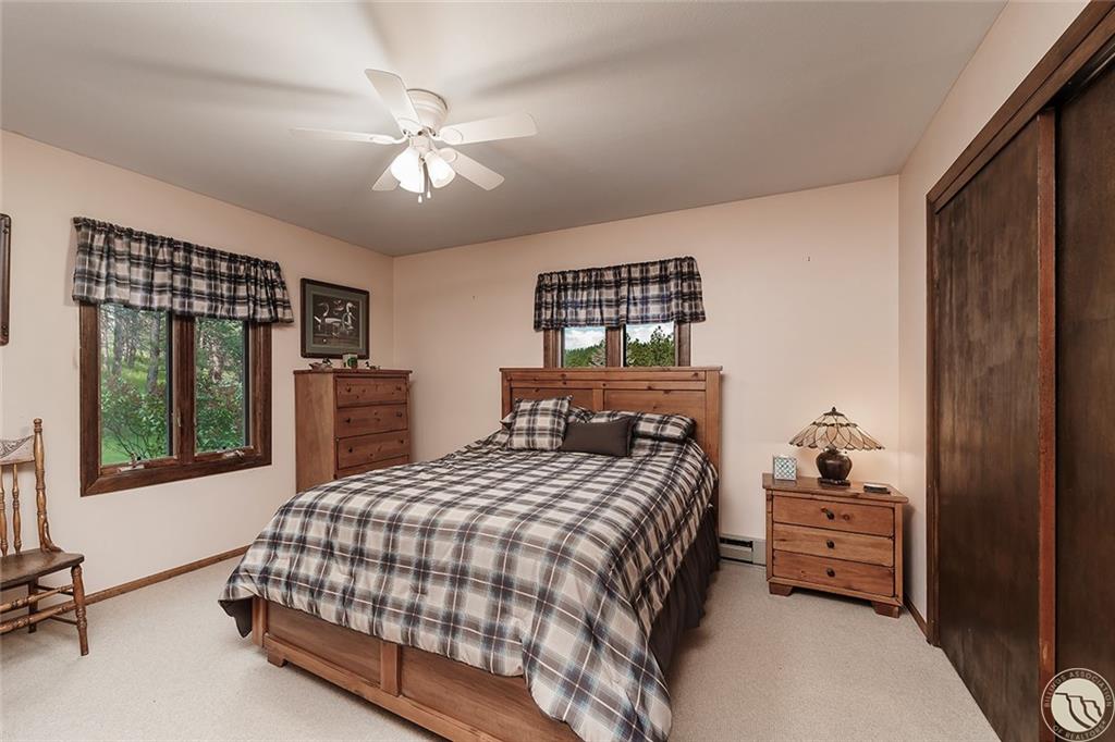 54 E Shane Creek Rd Property Photo 16