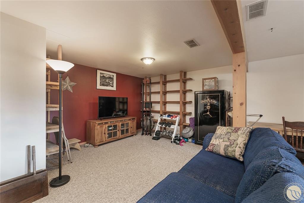 54 E Shane Creek Rd Property Photo 19