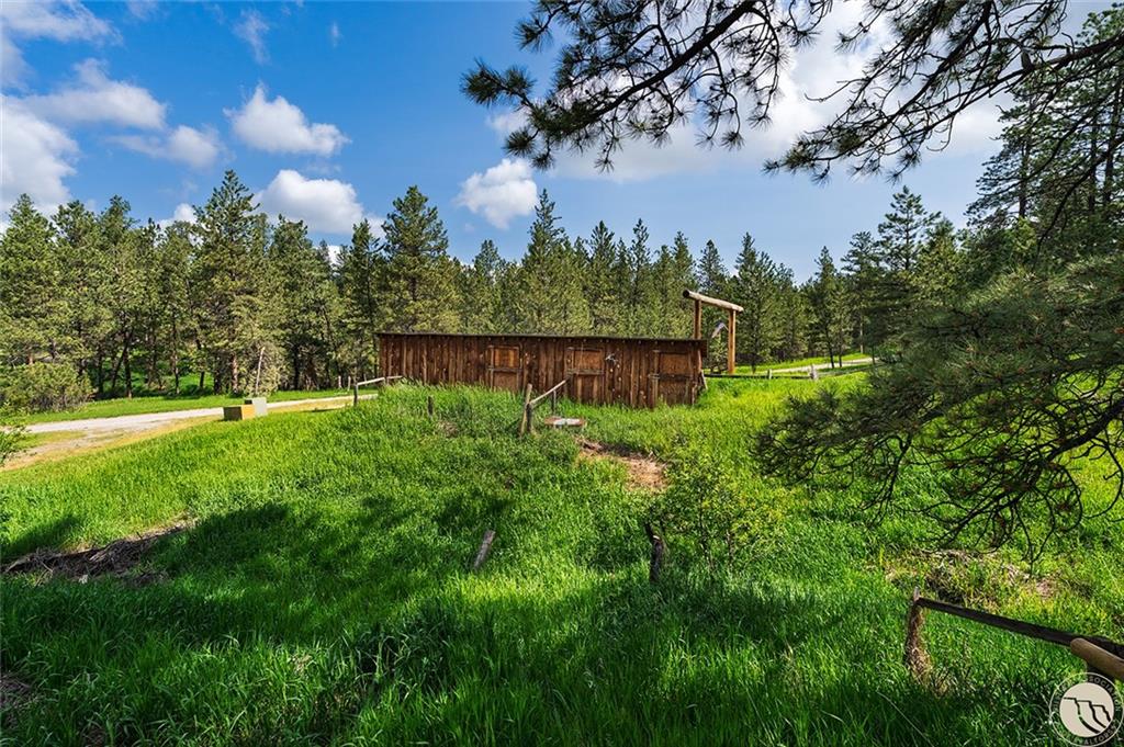 54 E Shane Creek Rd Property Photo 31