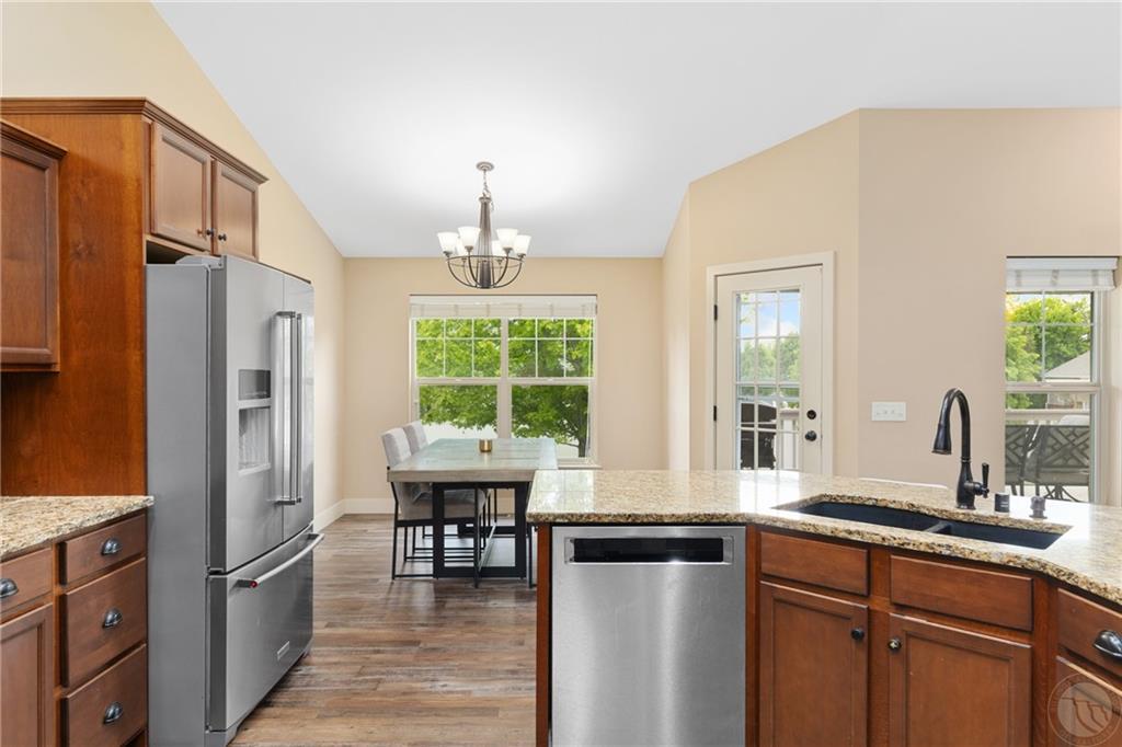 3724 Avenue F Property Photo 10
