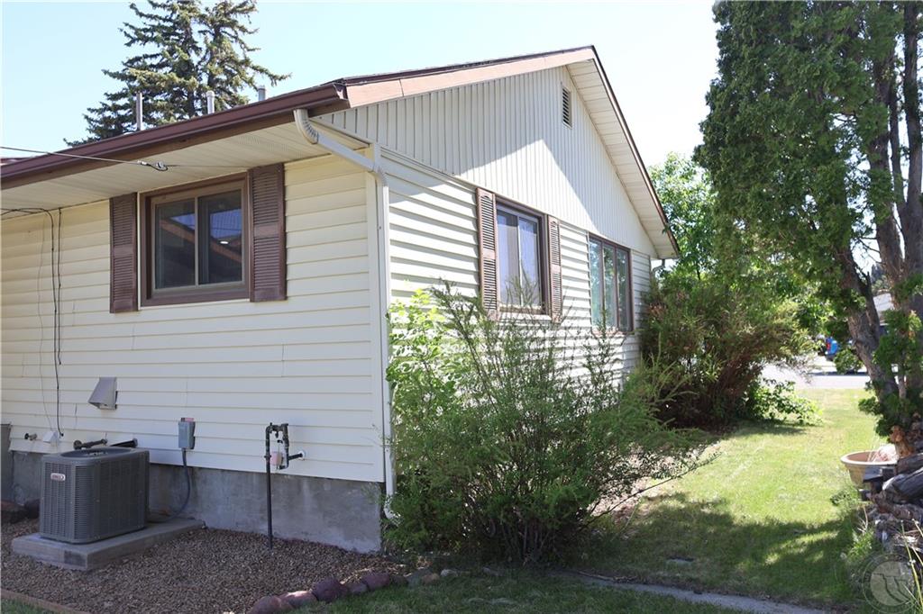 1034 1st Avenue Property Photo 5