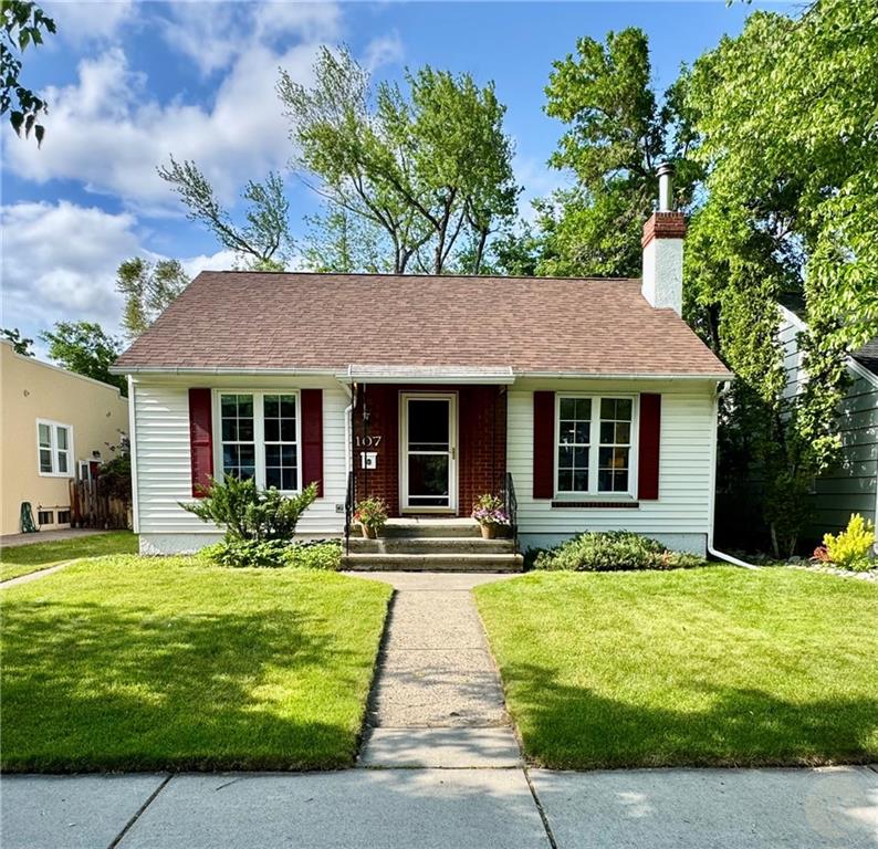 107 Avenue C Property Photo 1