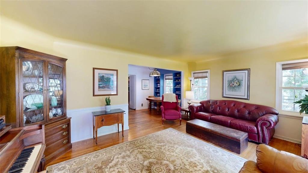 107 Avenue C Property Photo 3