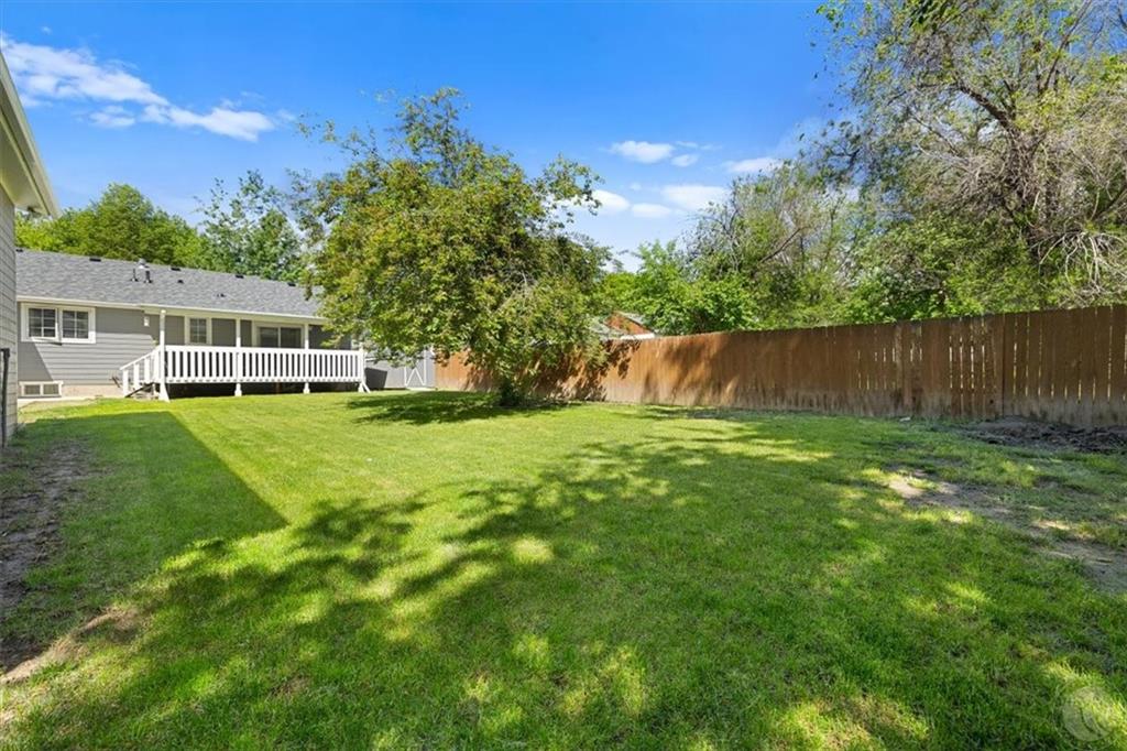 2707 Louise Lane Property Photo 5