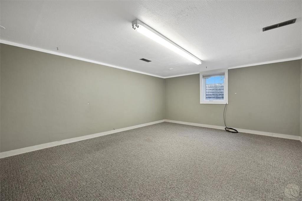 2707 Louise Lane Property Photo 24