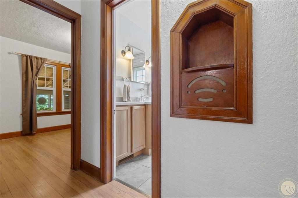 305 E 5th Street Property Photo 16