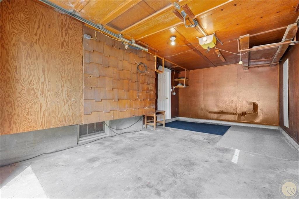 305 E 5th Street Property Photo 25