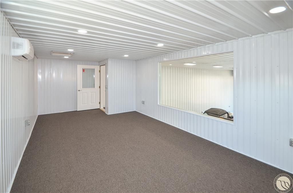6936 A/b All Terraine Avenue Property Photo 9