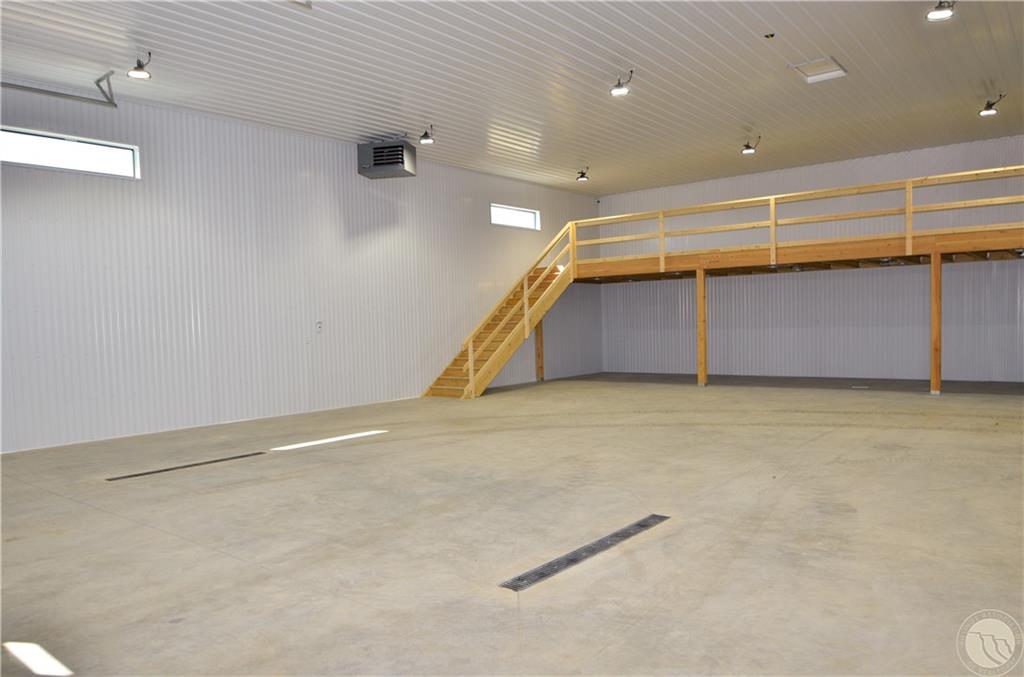 6911 Backcountry Avenue Property Photo 8