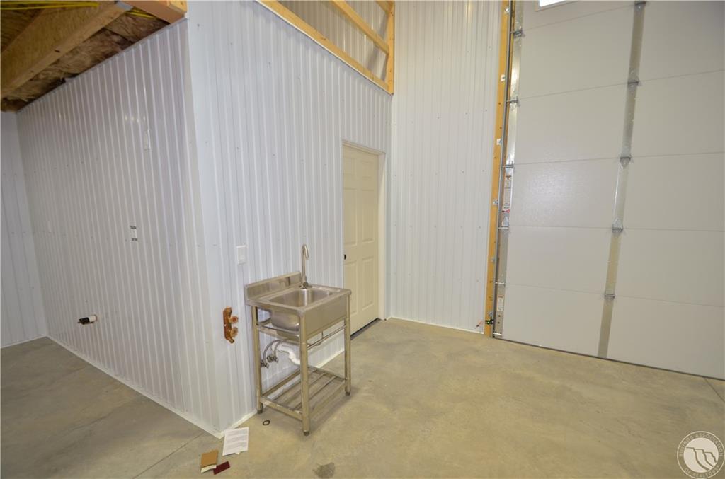 6911 Backcountry Avenue Property Photo 13