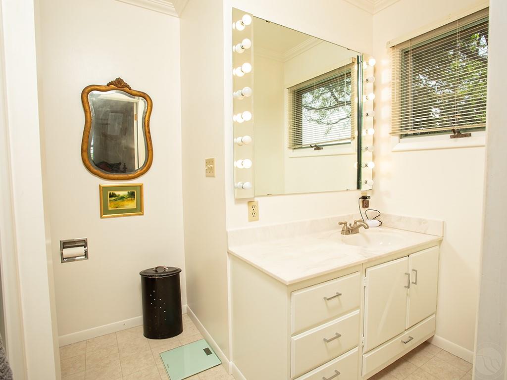 4748 Rimrock Rd Property Photo 16