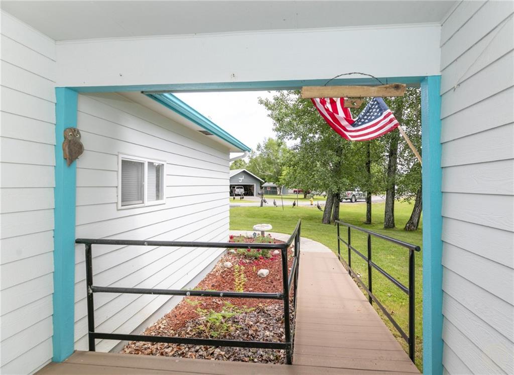 10 Elizabeth Ave Property Photo 3