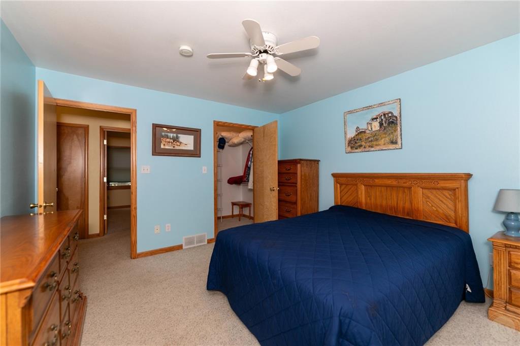 10 Elizabeth Ave Property Photo 13