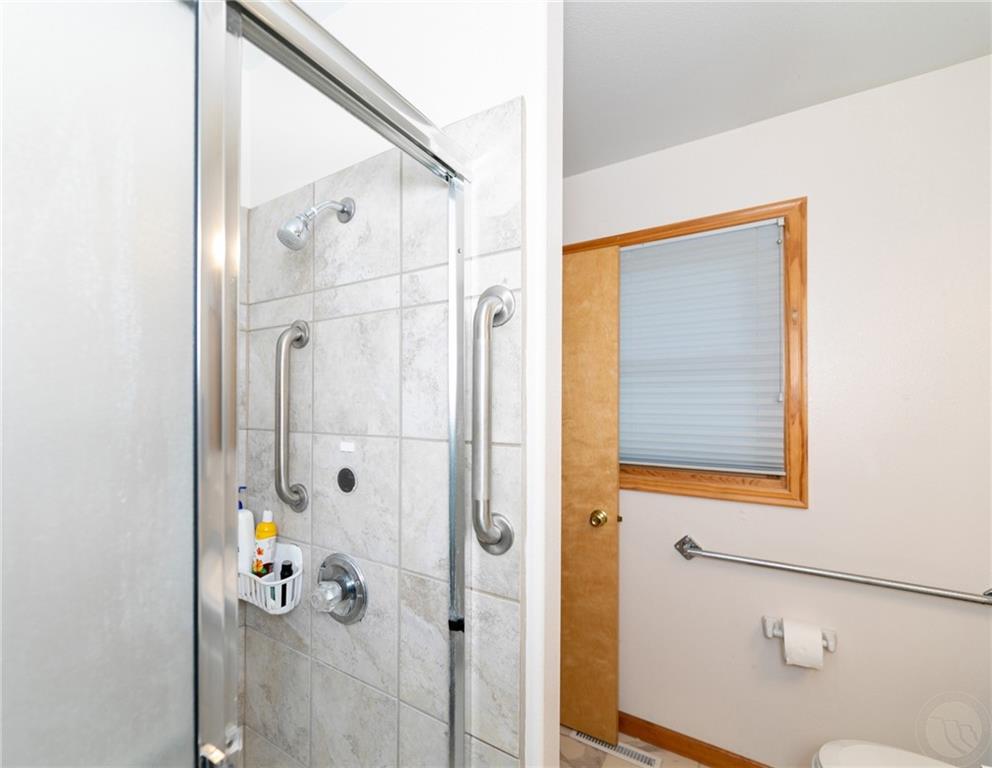 10 Elizabeth Ave Property Photo 14