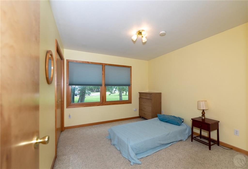 10 Elizabeth Ave Property Photo 20