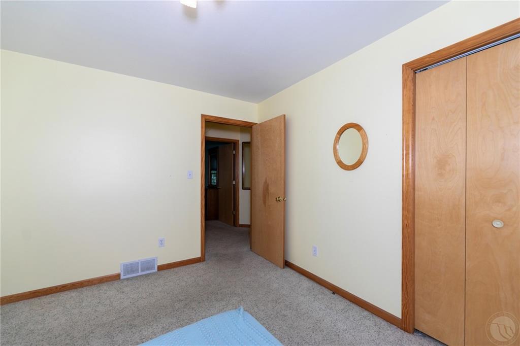 10 Elizabeth Ave Property Photo 21