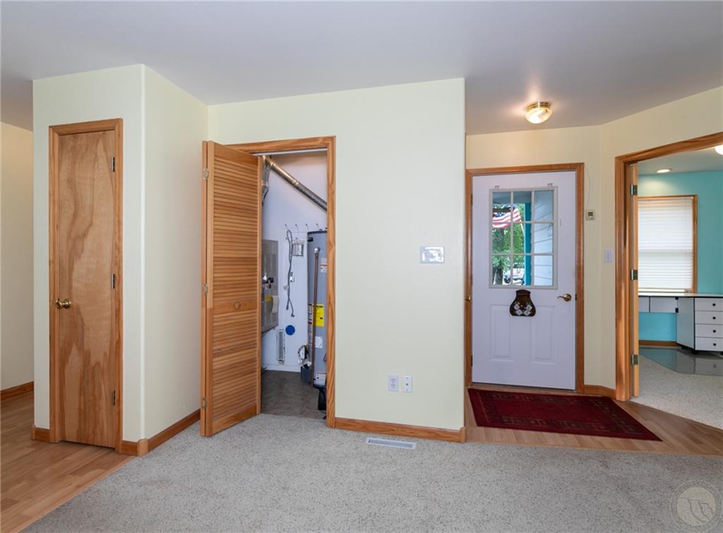 10 Elizabeth Ave Property Photo 22