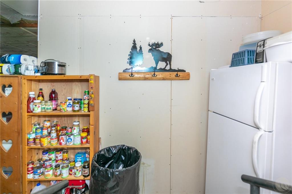 10 Elizabeth Ave Property Photo 26