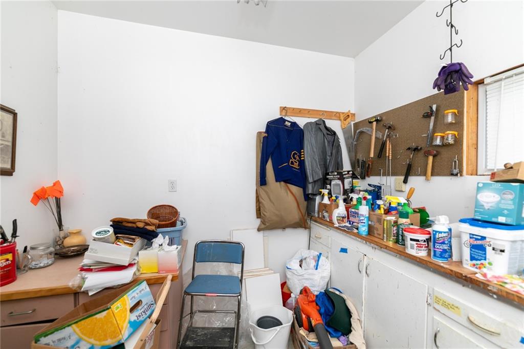 10 Elizabeth Ave Property Photo 27