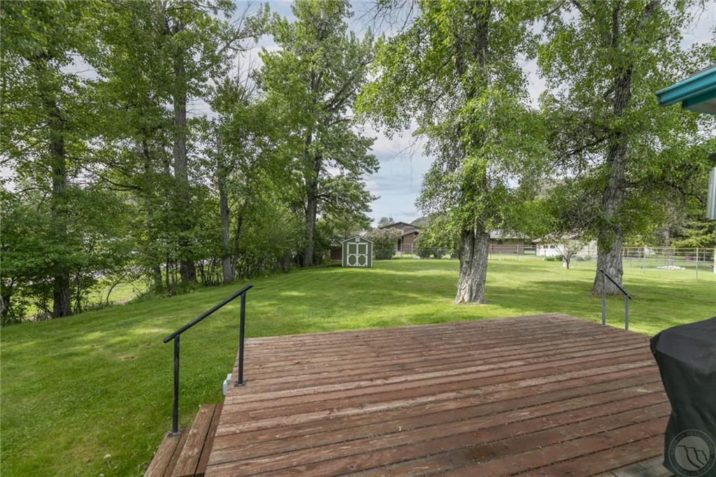 10 Elizabeth Ave Property Photo 31