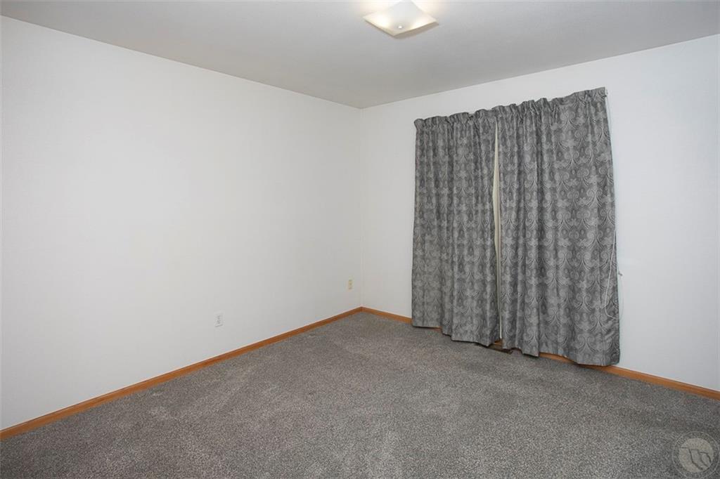 6639 Hackney Property Photo 5