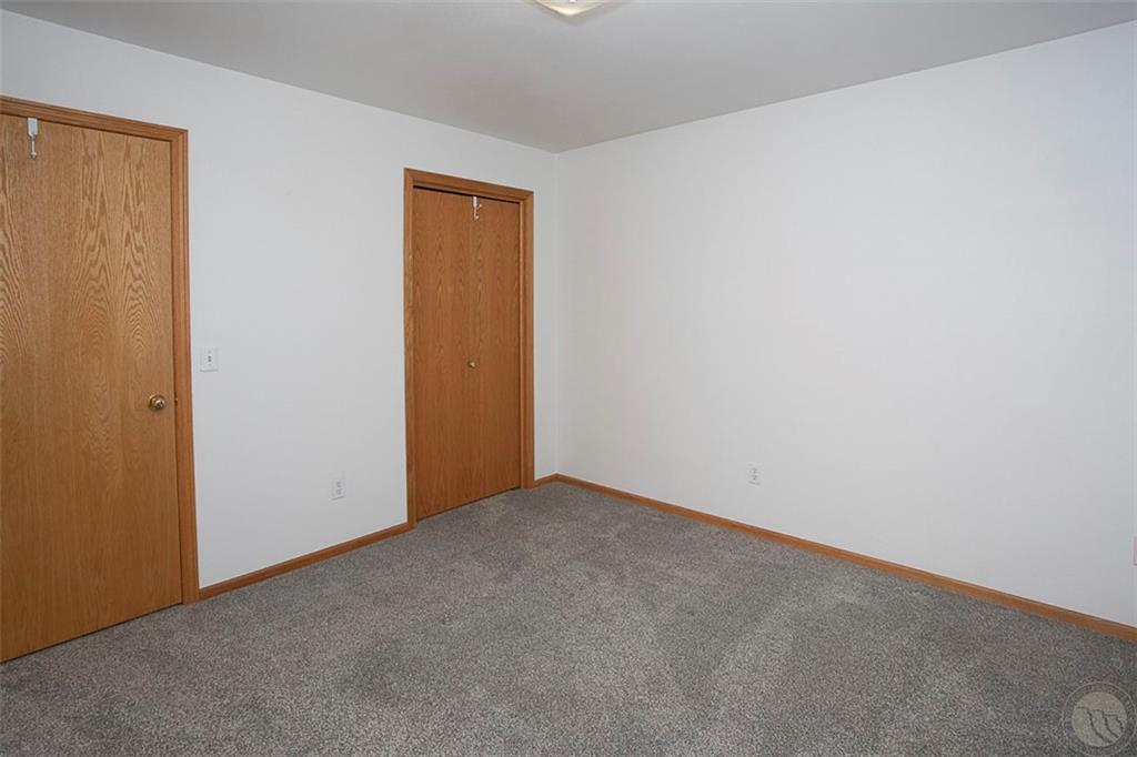 6639 Hackney Property Photo 9