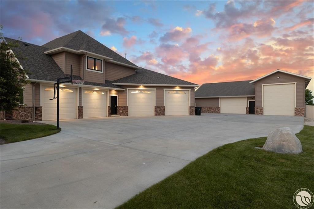 5217 Blue Heron Dr. Property Photo 4